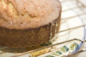 lemon drizzle cake with icing