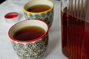 spiced tea in cups