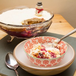 Christmas trifle with panettone