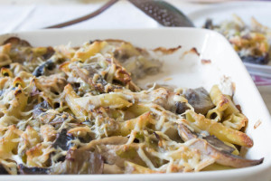 Creamy Chicken, Mushroom and Leek Pasta Bake