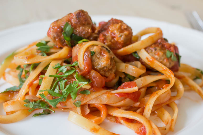 Easy Meatballs with Herby Tomato Sauce - All That I'm Eating