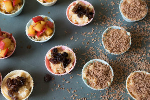 Mini Cheesecake Mess - raisin, apple and chocolate