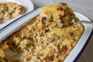 Beer Mustard and Onion Macaroni Cheese - All That I'm Eating