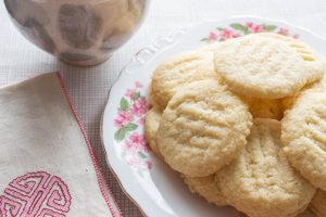 Lemon Almond Biscuits with tea