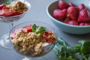 shortbread with srawberries and basil