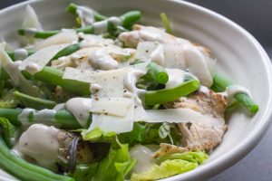 caesar salad with green beans