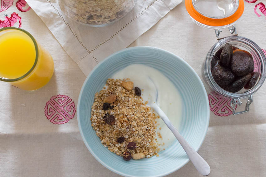 apricot and coconut granola