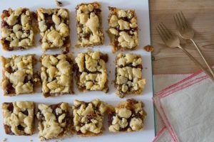 Mince Pie Crumble Bars, out of the oven