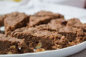 Chocolate shortbread with hazelnuts