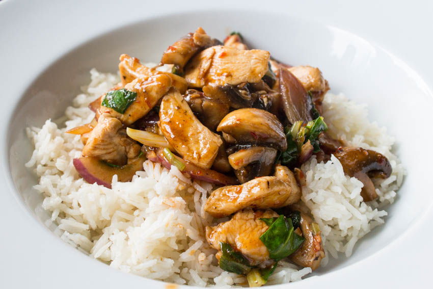 kung pao chicken with mushrooms and rice