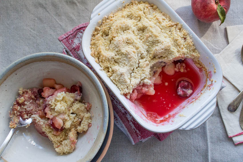 peach and cherry crumble